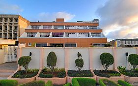 Presken Hotel Victoria Island, Bishop Oluwole